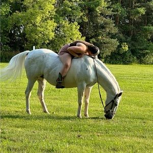 Meet your Posher, Evelyn